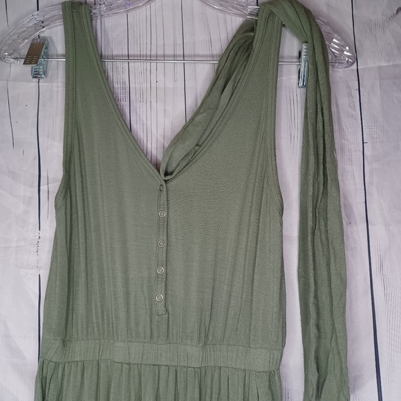 Abercrombie & Fitch Olive Green Sleeveless Jumpsuit - Picture 3 of 13